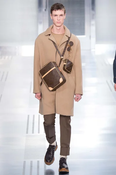 Look 8